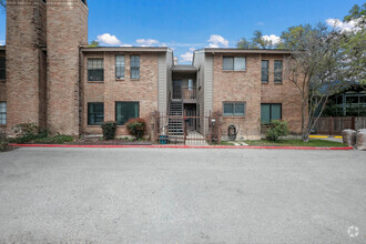 Building Photo - 2935 Nacogdoches Rd