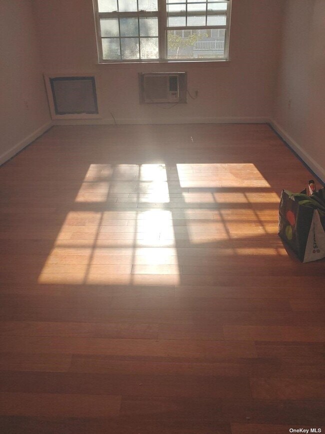 Foto del edificio - 82-96-96 Country Pointe Cir