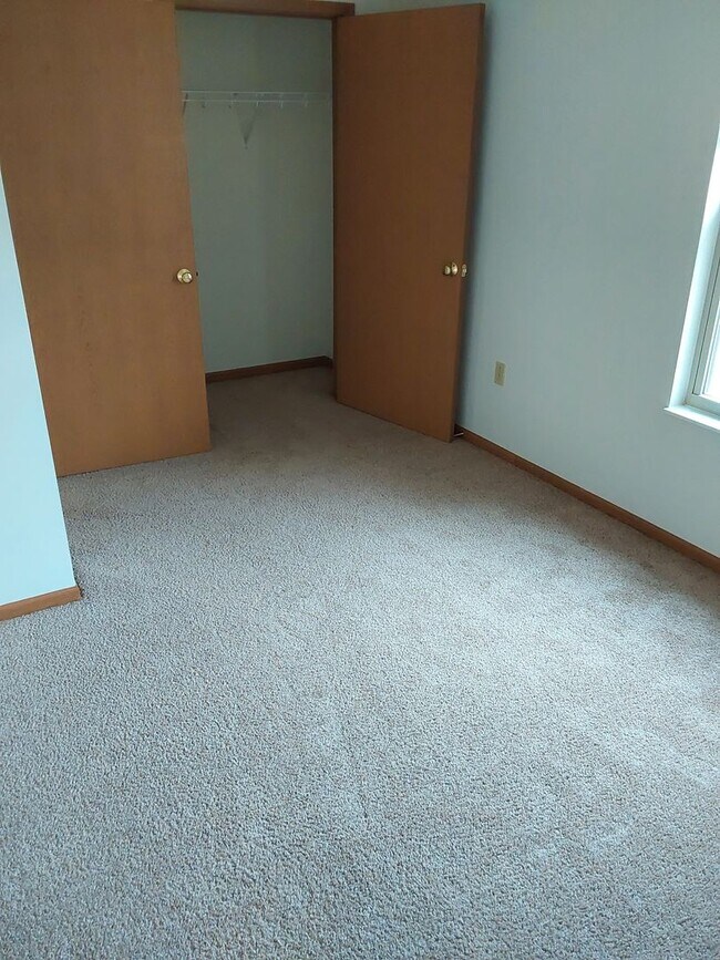 Foto del edificio - 2 BR 50% Glenn View