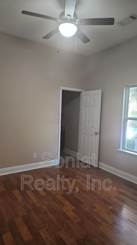 Foto del edificio - 4022 Baudin St