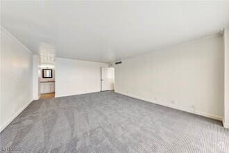 Building Photo - 3111 Bel Air Dr
