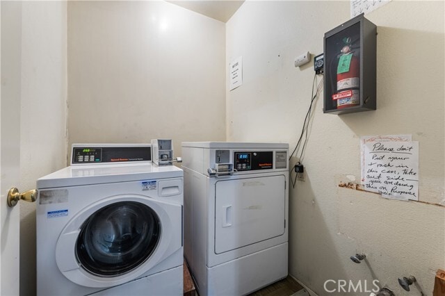 Foto del edificio - 1858 S Orange Dr