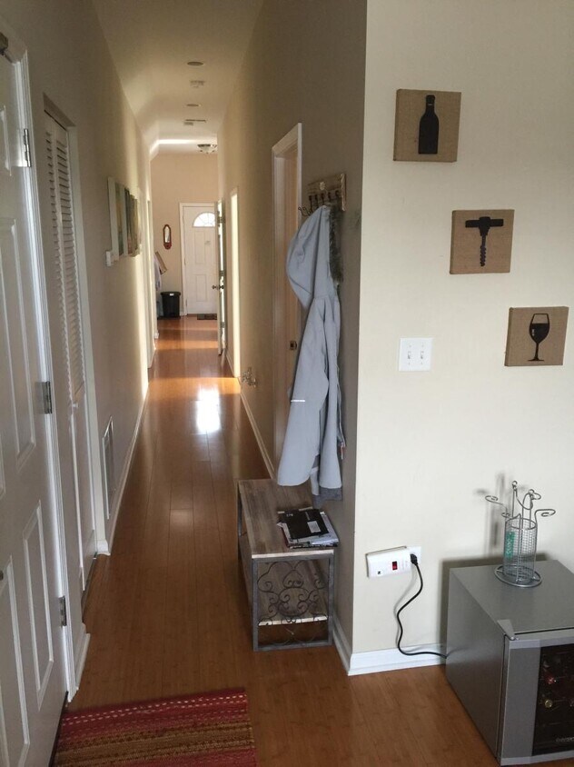 Foto principal - 1114 W Roscoe St