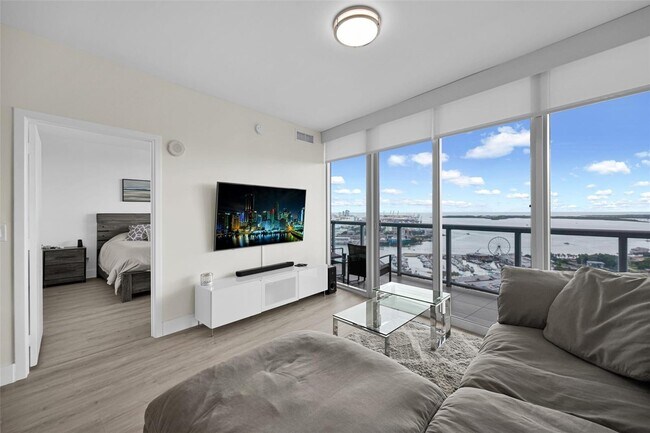 Foto del edificio - 888 Biscayne Blvd