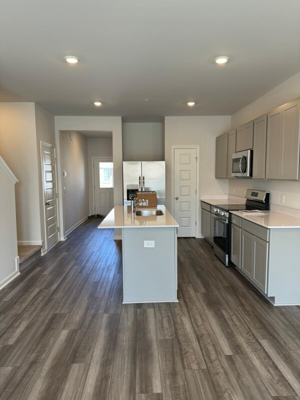 Building Photo - 449 Alcott Wy