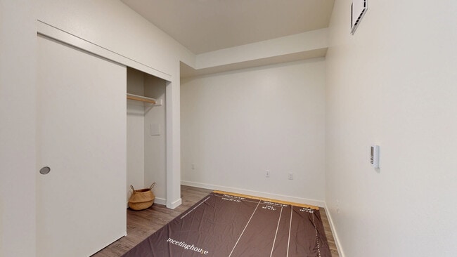 Interior Photo - Meetinghouse
