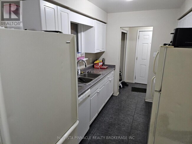 Building Photo - 963 Prosperity Ct