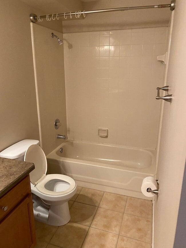 Bathroom - 5460 E Michigan St