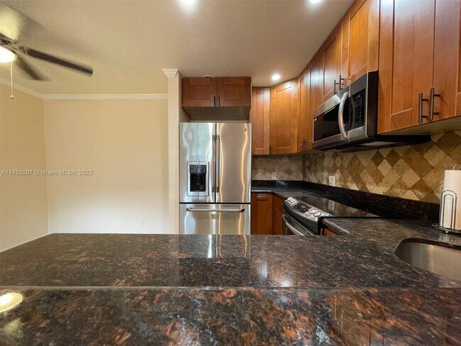 Building Photo - 11378 Royal Palm Blvd