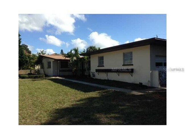 Building Photo - 1545 Bonair St