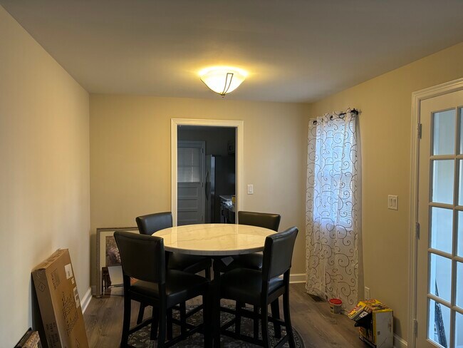 Building Photo - 300 Dyer St