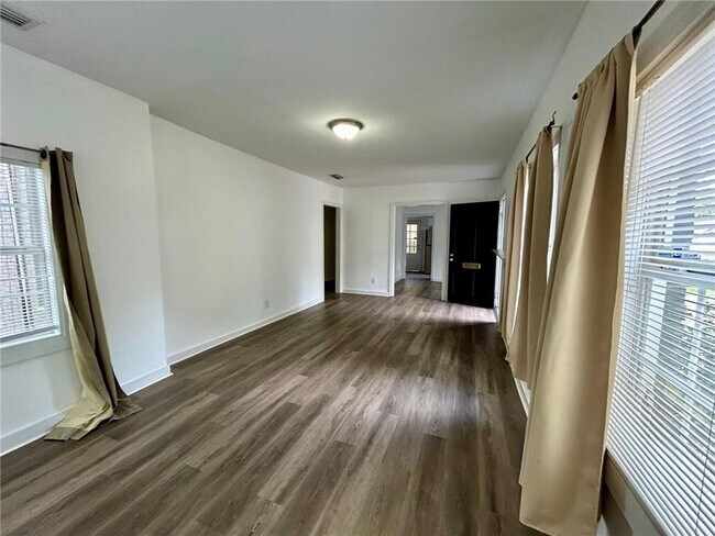 Foto del edificio - 2861 Ralston Rd