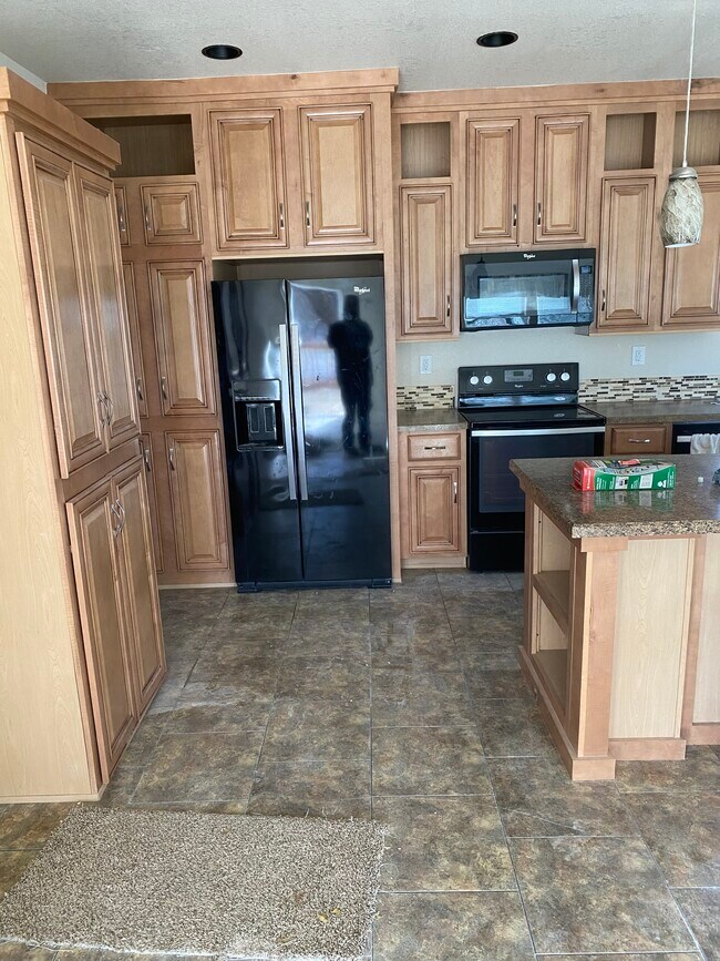 Foto del edificio - 1730 Alpine Ln