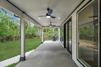 Building Photo - 12163 La Salle River Rd