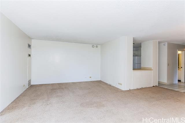 Building Photo - 2215 Aloha Dr