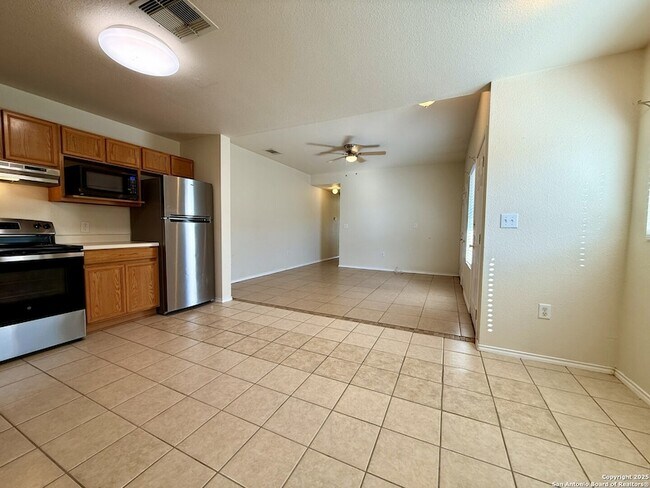 Building Photo - 15306 Kamary Ln