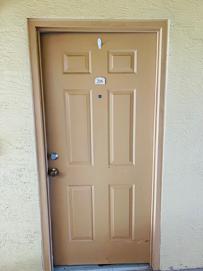 Foto del edificio - 4115 San Marino Blvd