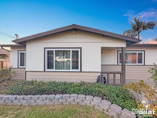 Building Photo - Coastal Charm Meets Modern Living in Beautiful Encinitas