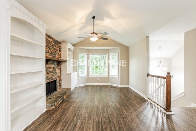 Building Photo - 208 West Bridge Dr
