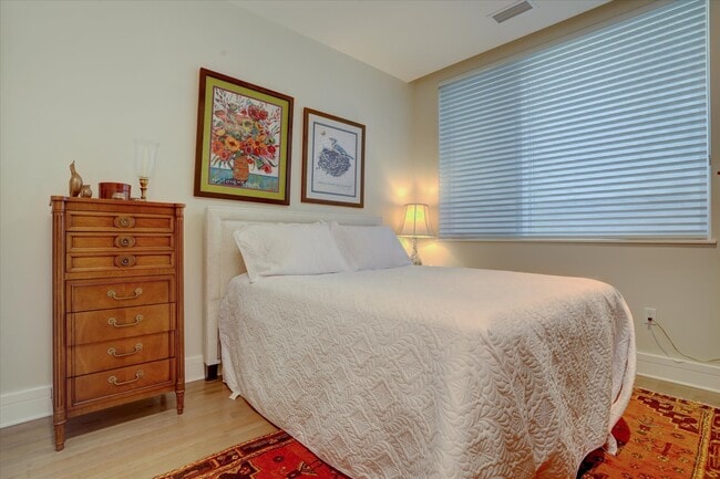 Photo - 250 Columbine St Apartment