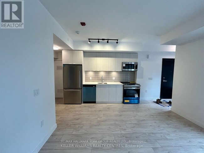 Building Photo - 174 Clonmore Dr