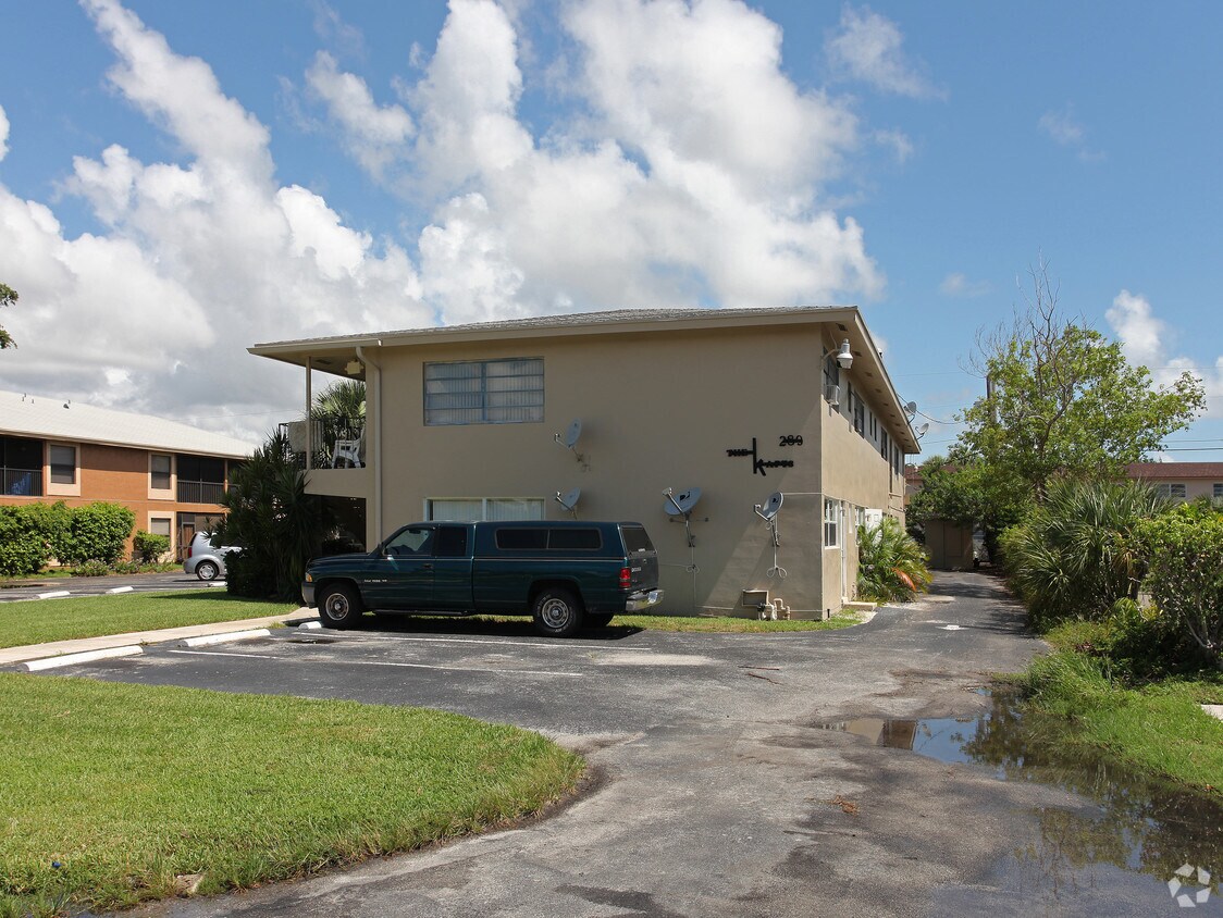 The K Apartments Boca Raton, FL