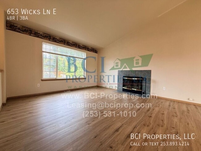 Foto del edificio - 653 Wicks Ln E