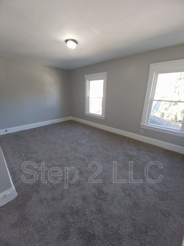 Building Photo - 9000 Tioga Ave