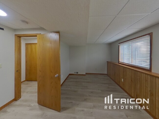 Foto del edificio - 512 Green Ave SE