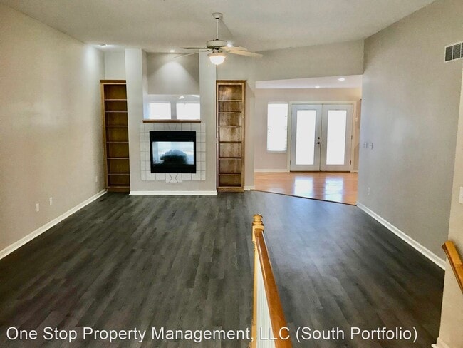 Building Photo - 4 br, 3 bath House - 5417 NE Holiday Dr