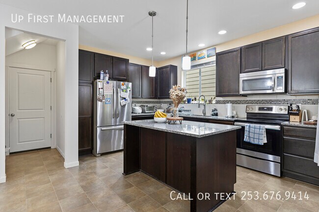 Foto del edificio - 4016 Campus Willows Loop NE