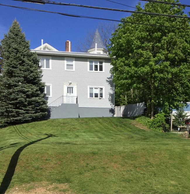 4-apartment building with view of Northport Park and Harbor - 38 Bayview Ave