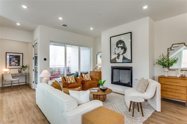 Foto del edificio - 349 College Ave