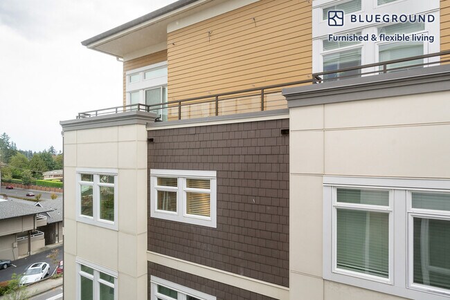 Building Photo - 10050 NE 10th St