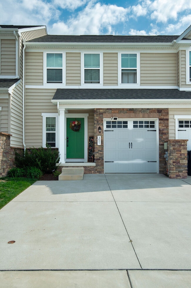 Building Photo - 351 Goodwick Dr