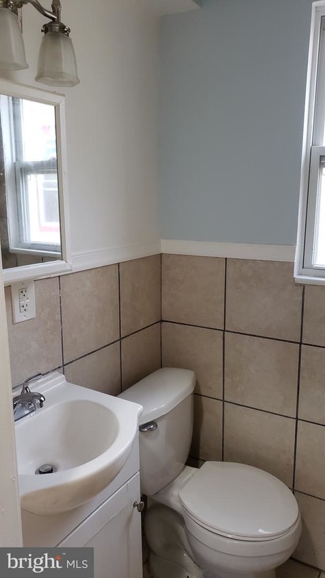 Primary Photo - 512 Bath St
