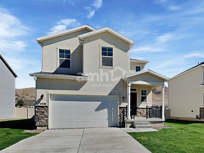 Building Photo - 4428 Poplar St