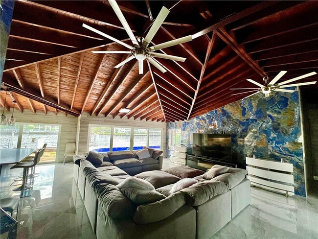 Foto del edificio - 720 NE 28th Ave