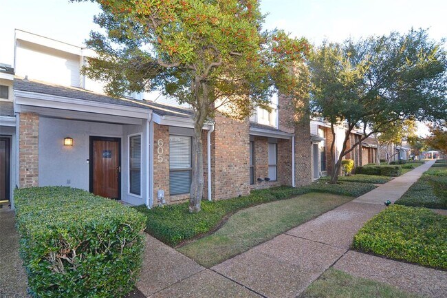 Foto del edificio - 17490 Meandering Way