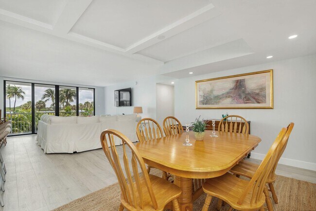 Building Photo - 2860 S Ocean Blvd