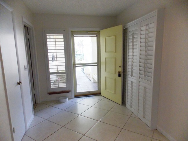Building Photo - 5641 SE Foxcross Place  Stuart Fl 34997
