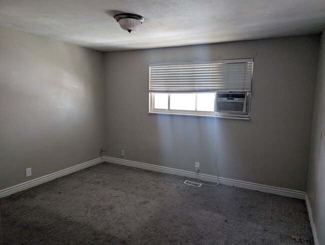 Building Photo - 8475 S 1575 E