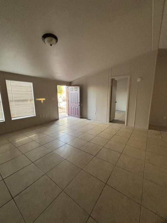 Building Photo - 5521 S Bonney Ave