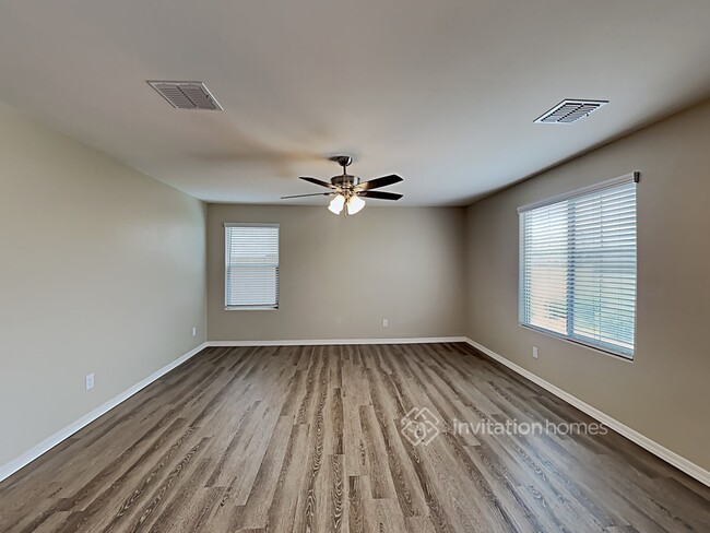 Building Photo - 3938 S 79th Dr