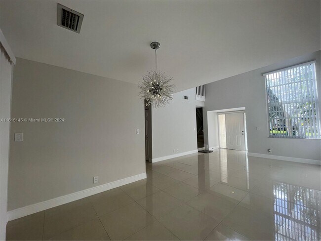Foto del edificio - 2668 W Saratoga Dr