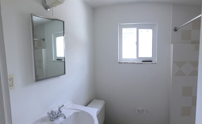 Foto del edificio - 1001 Hansen St