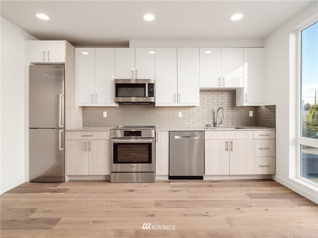 Espacio de cocina/sala de estar - 3705 S Dakota St