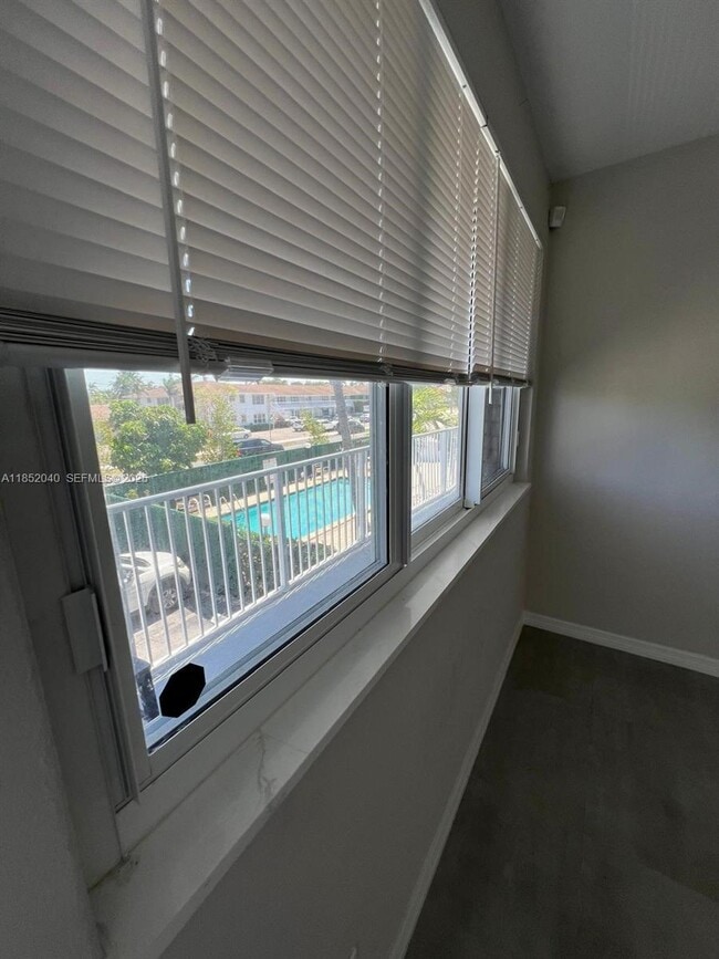 Building Photo - 2175 NE 56th St