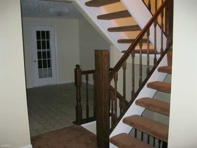 Foto del edificio - 3 br, 3.5 bath Townhome - 7628 Mandan Road