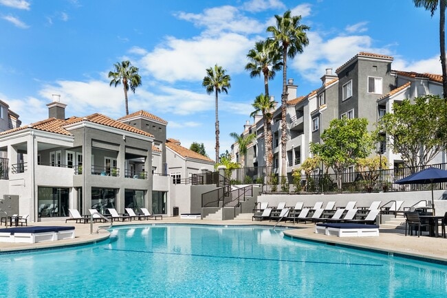 Building Photo - The Grand Costa Mesa